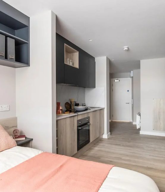 Premium Social Studio 01